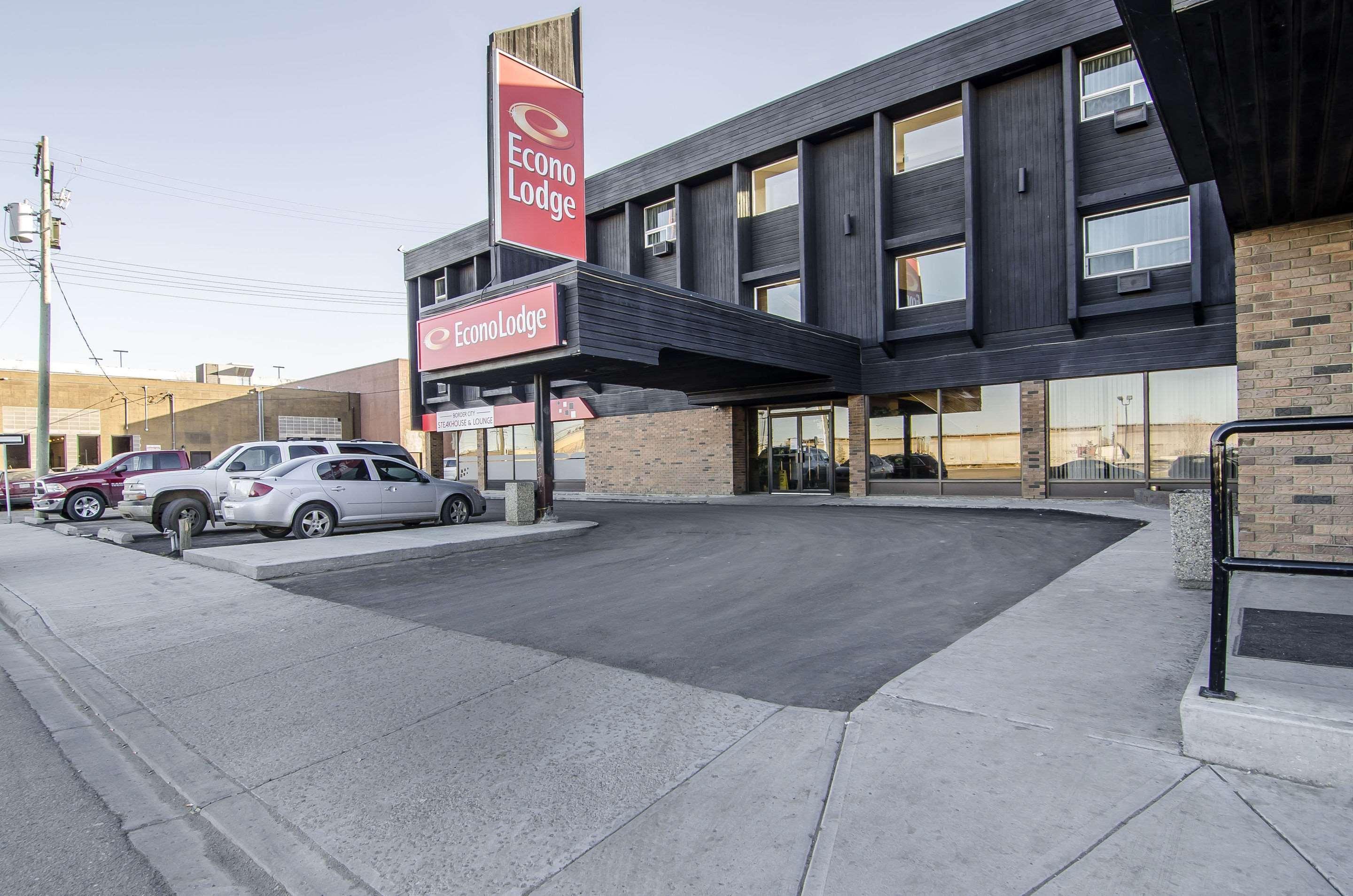 Econo Lodge Lloydminster Exterior photo