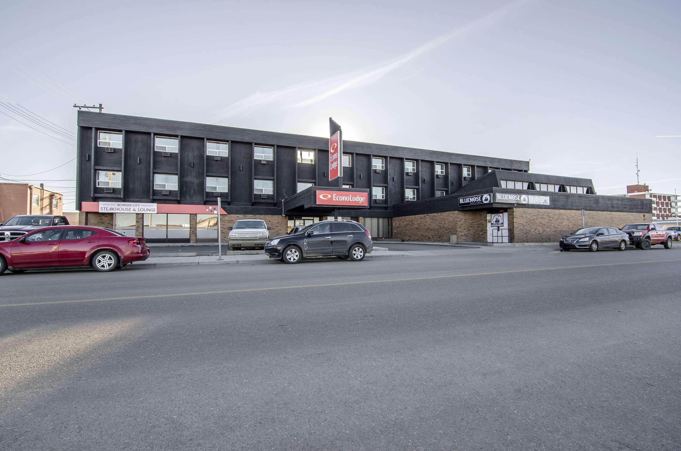 Econo Lodge Lloydminster Exterior photo