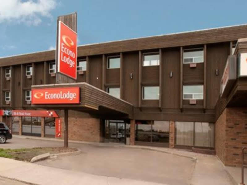 Econo Lodge Lloydminster Exterior photo